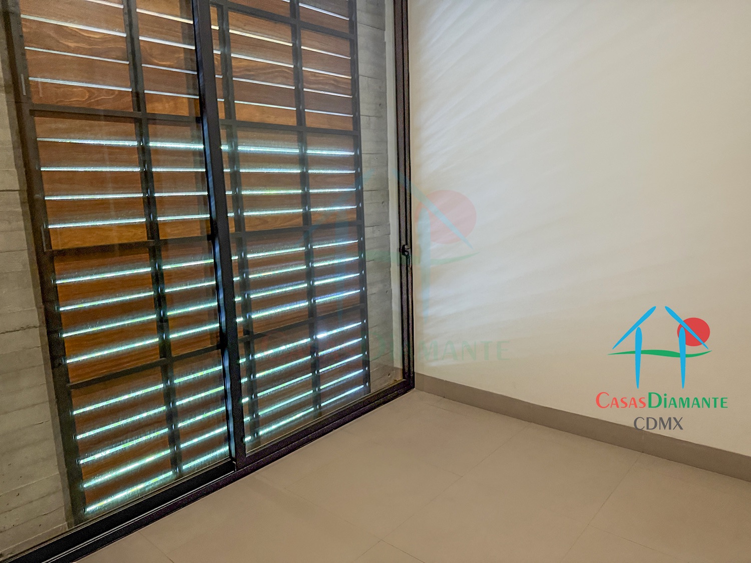 Las Aguilas Ursus BJB - Cuarto de servicio 1